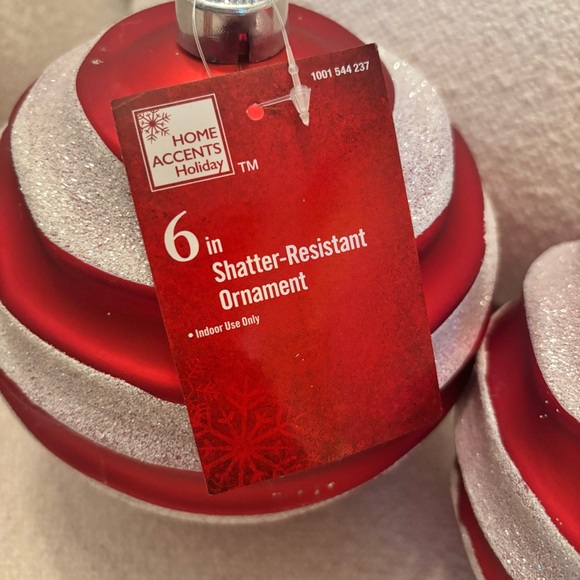 6 inch round Christmas ornament (set of 2)- new - Picture 2 of 4